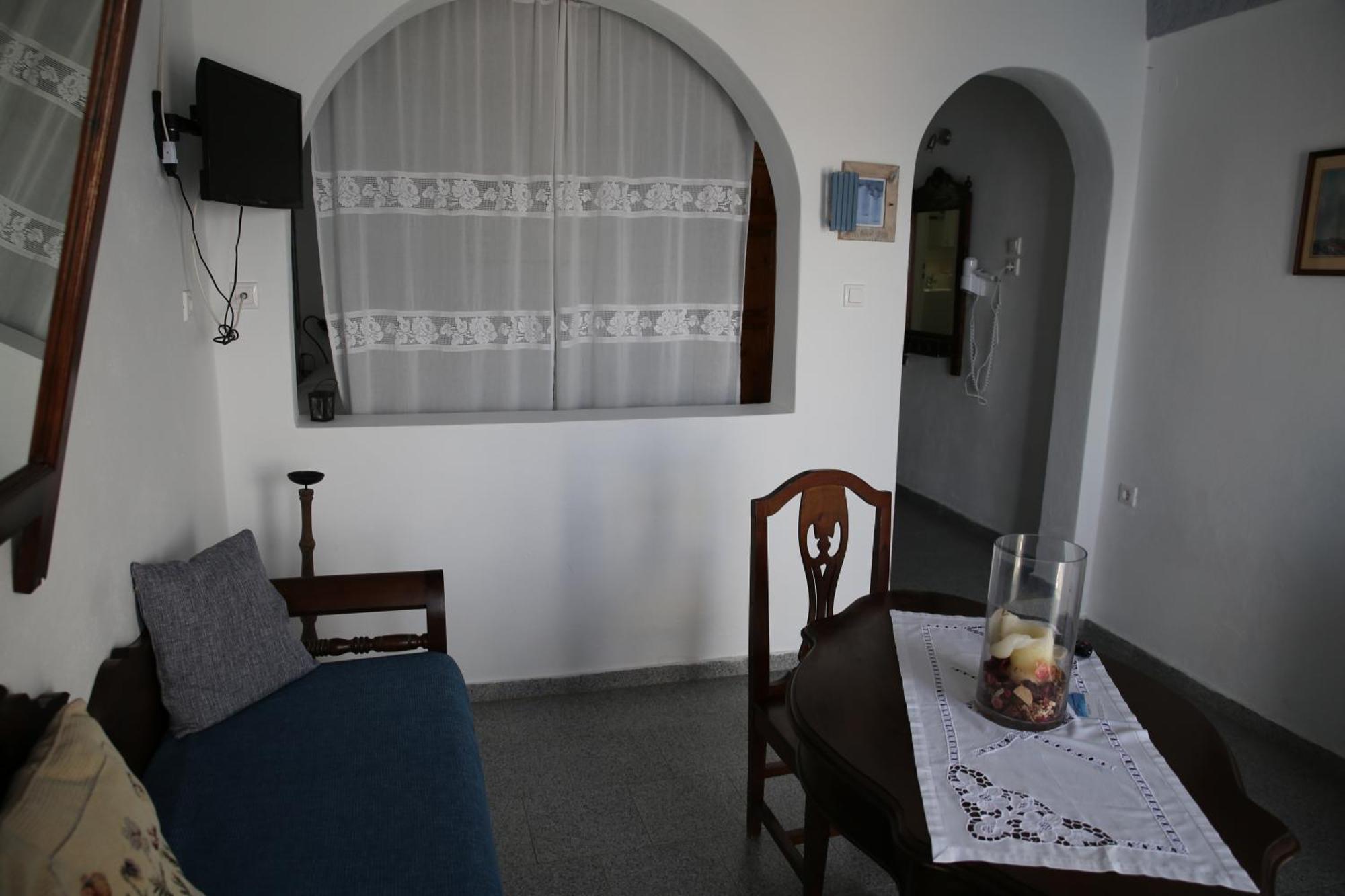 Annio Santorini Apartment Imerovigli  Bilik gambar