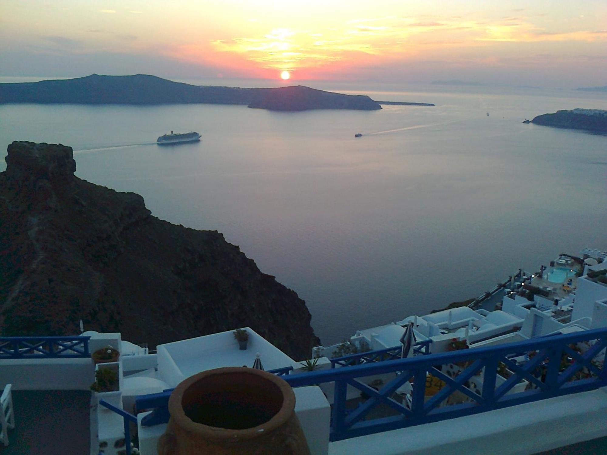 Annio Santorini Apartment Imerovigli  Bilik gambar